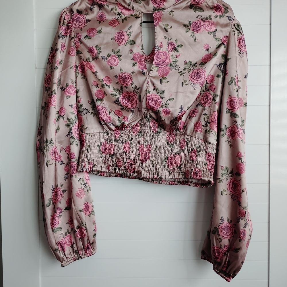 Guess Satinated Chic Floral Crop Top Blouse, Long Sleeves, Feminine Romantic